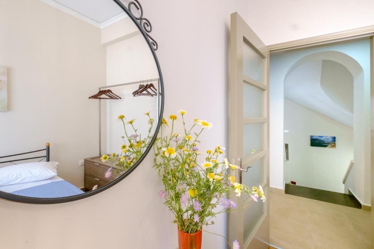 Home With Courtyard In Beating Heart Of Old Town! ハニア エクステリア 写真